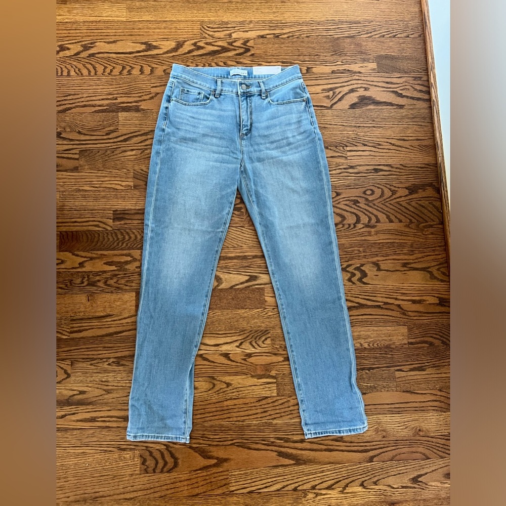 LOFT The Girlfriend mid rise regular inseam size 28. NWT